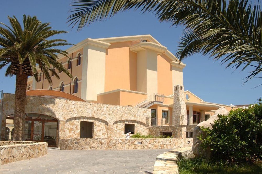 Hotel Libyssonis Порто Торес Екстериор снимка